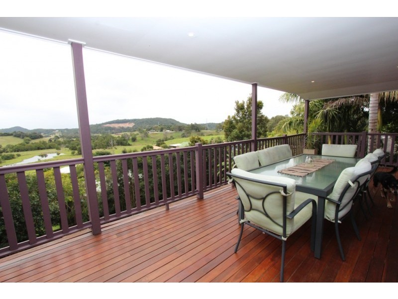 5 Sandra Place, Nambour QLD 4560