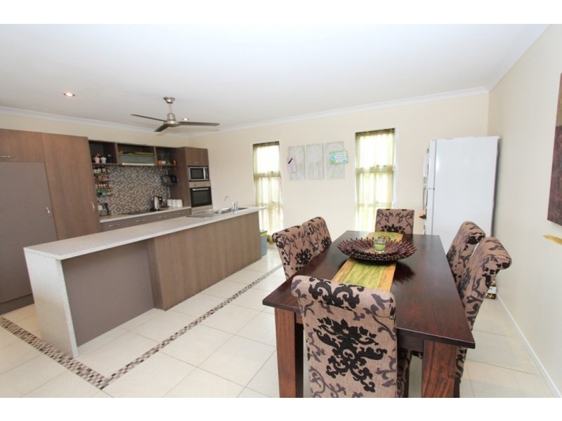 5 Sandra Place, Nambour QLD 4560