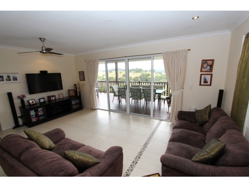 5 Sandra Place, Nambour QLD 4560