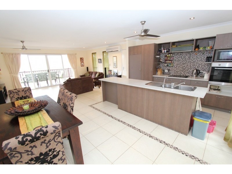 5 Sandra Place, Nambour QLD 4560