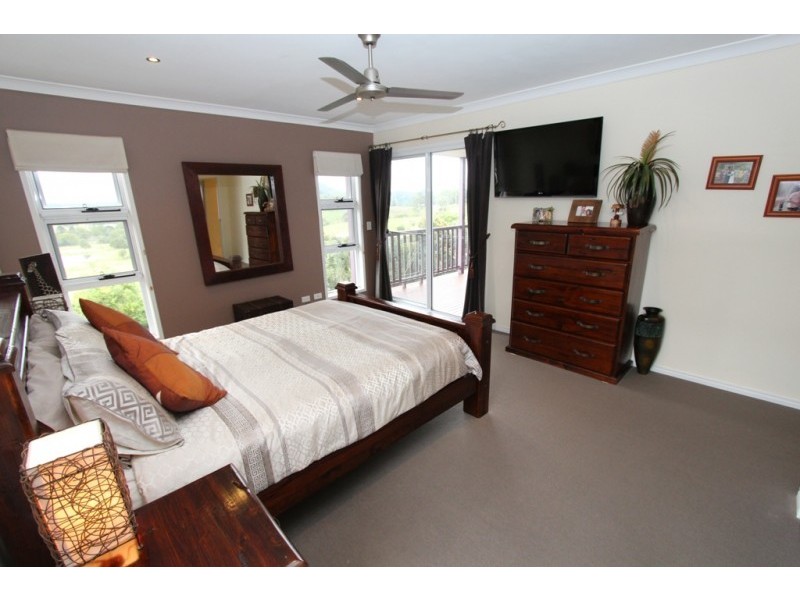 5 Sandra Place, Nambour QLD 4560