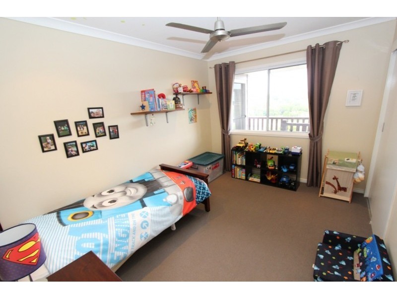 5 Sandra Place, Nambour QLD 4560