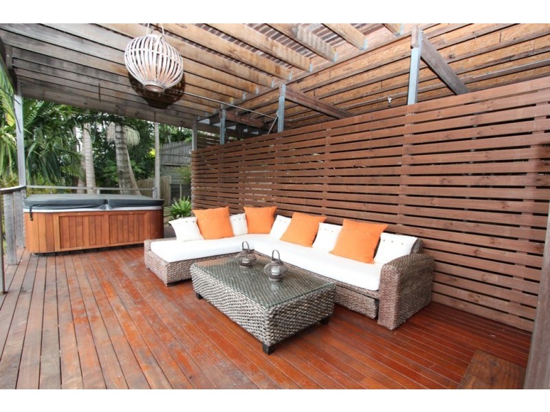 5 Sandra Place, Nambour QLD 4560