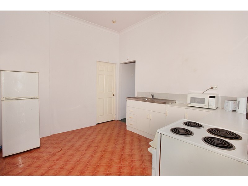 16 Maud Street, Nambour QLD 4560