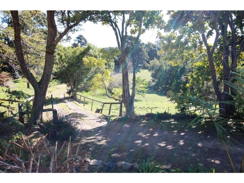 833 Nambour Mapleton Road, Mapleton QLD 4560