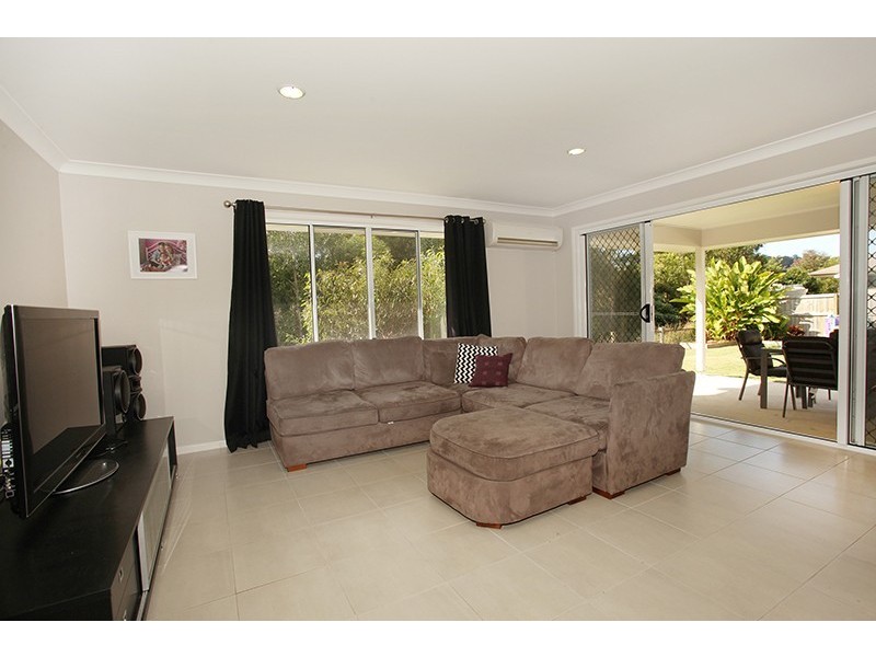 7 Wallace Close, Coes Creek QLD 4560