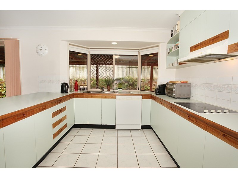 16 Greenlees Court, Palmwoods QLD 4555