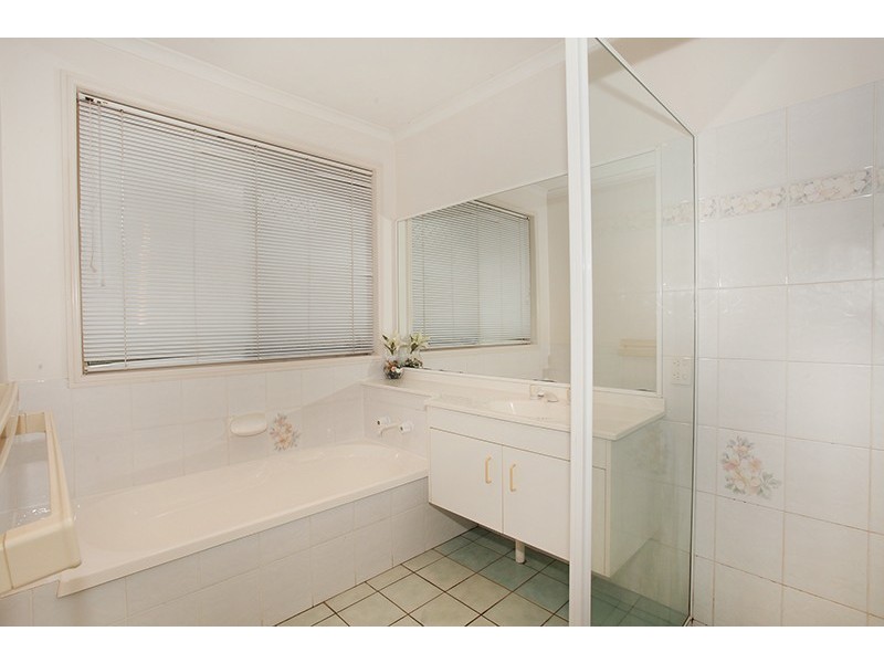 16 Greenlees Court, Palmwoods QLD 4555