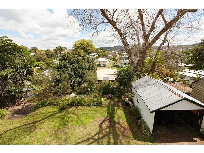 10 Lamington Terrace, Nambour QLD 4560