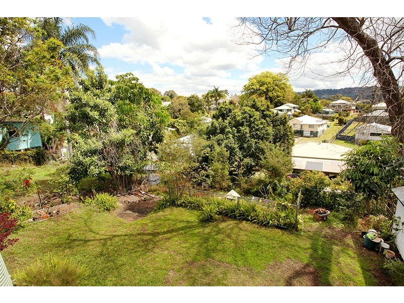 10 Lamington Terrace, Nambour QLD 4560