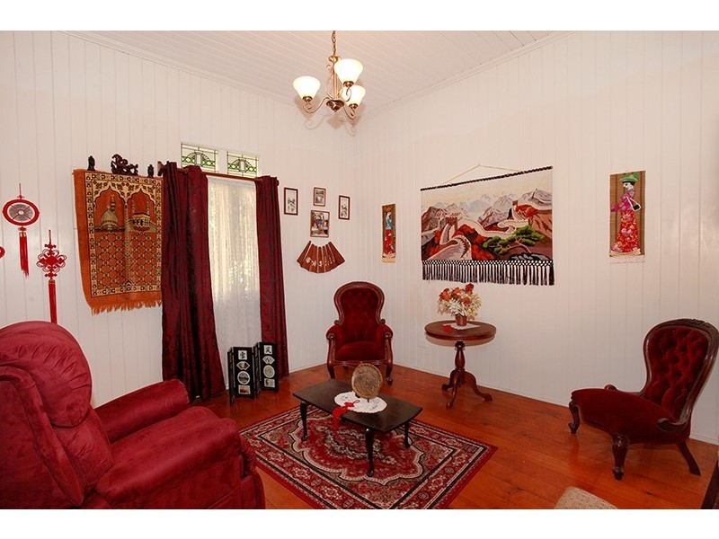 10 Lamington Terrace, Nambour QLD 4560
