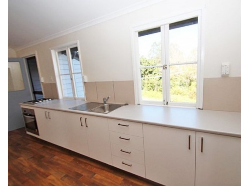 2/5 Magnolia Street, Nambour QLD 4560
