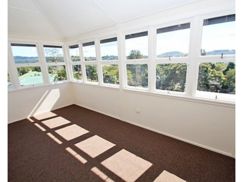 2/5 Magnolia Street, Nambour QLD 4560