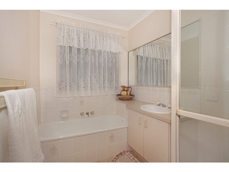 5 Valley Breeze Court, Coes Creek QLD 4560