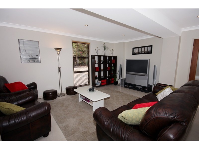 20 Sapphire Drive, Nambour QLD 4560