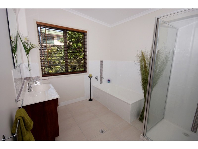 20 Sapphire Drive, Nambour QLD 4560