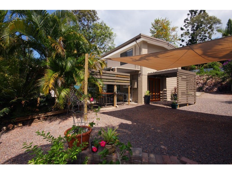 20 Sapphire Drive, Nambour QLD 4560