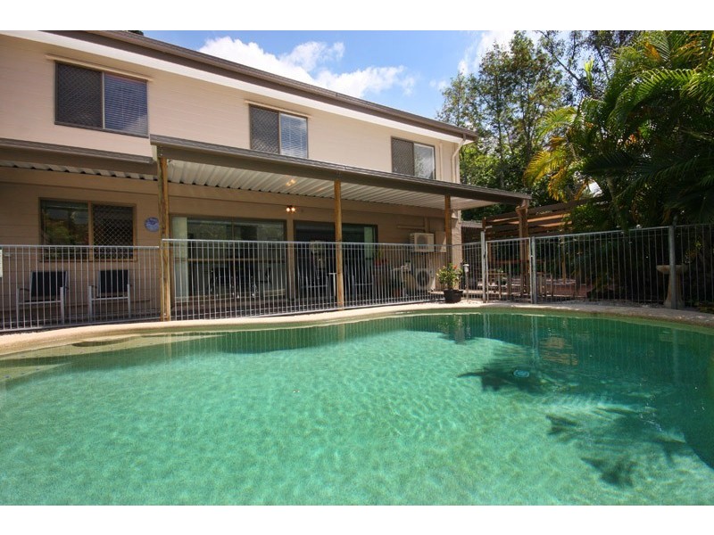 20 Sapphire Drive, Nambour QLD 4560