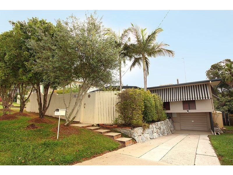 17 Alexandra Avenue, Nambour QLD 4560