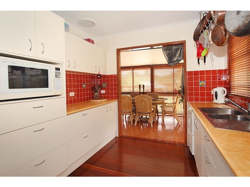 17 Alexandra Avenue, Nambour QLD 4560