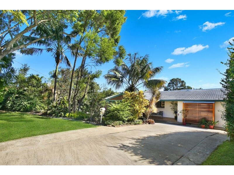 13 Canmaroo Ave, Nambour QLD 4560