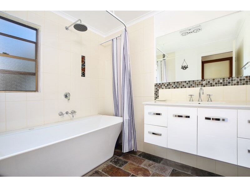 13 Canmaroo Ave, Nambour QLD 4560