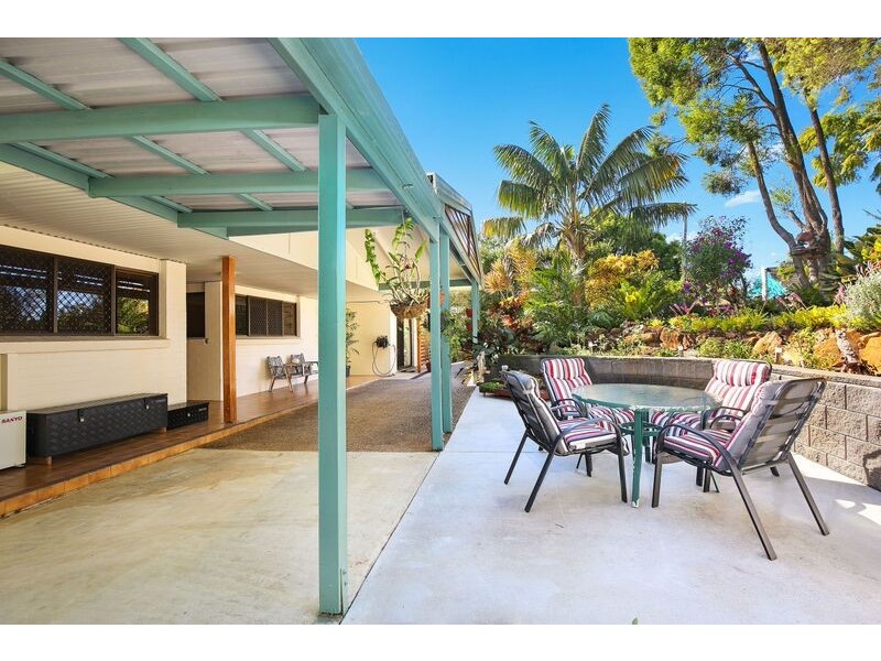 13 Canmaroo Ave, Nambour QLD 4560