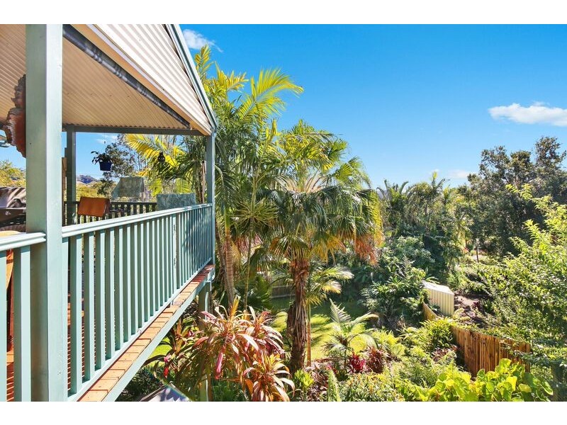 13 Canmaroo Ave, Nambour QLD 4560