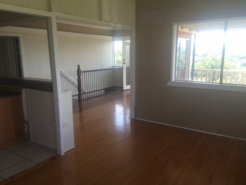 4 Petrie Creek Road, Nambour QLD 4560