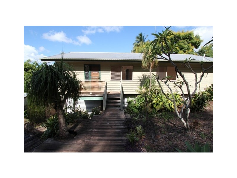 4 Thomas Street, Nambour QLD 4560