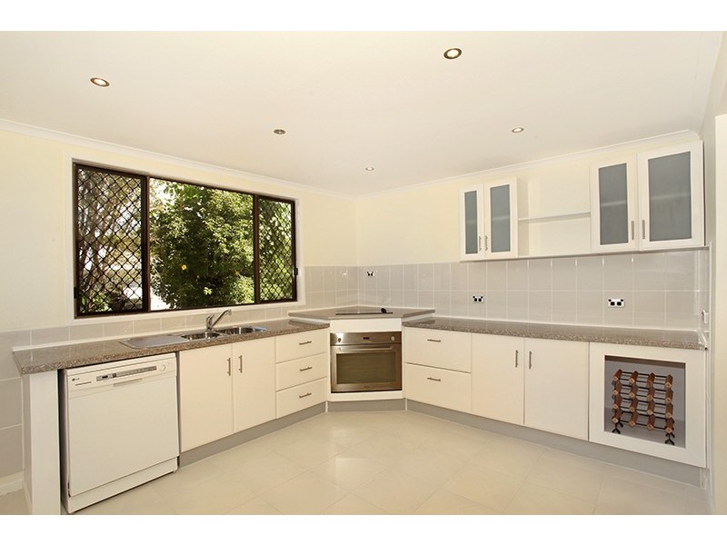 16 Hocking Street, Nambour QLD 4560