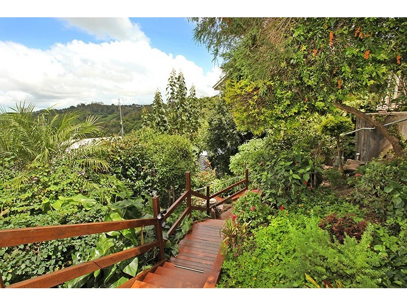 6 Maple Avenue, Mapleton QLD 4560