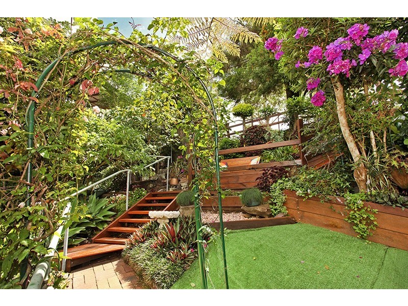 6 Maple Avenue, Mapleton QLD 4560