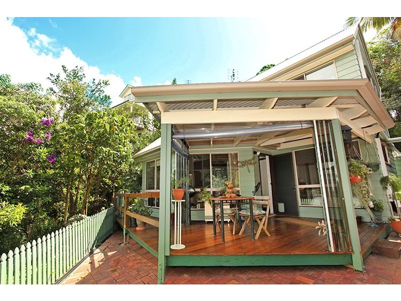 6 Maple Avenue, Mapleton QLD 4560