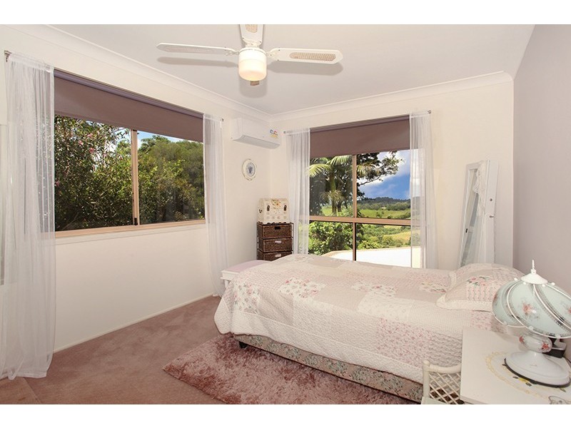 6 Maple Avenue, Mapleton QLD 4560