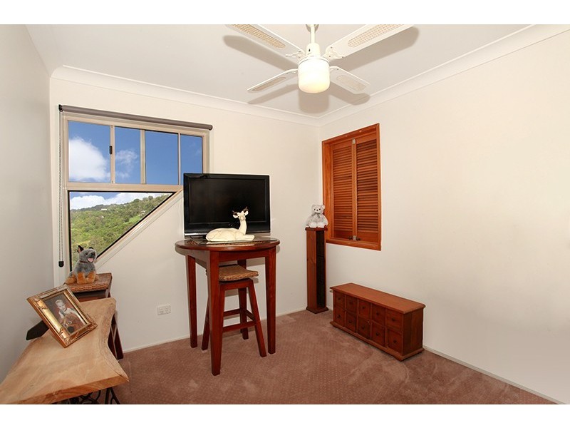 6 Maple Avenue, Mapleton QLD 4560