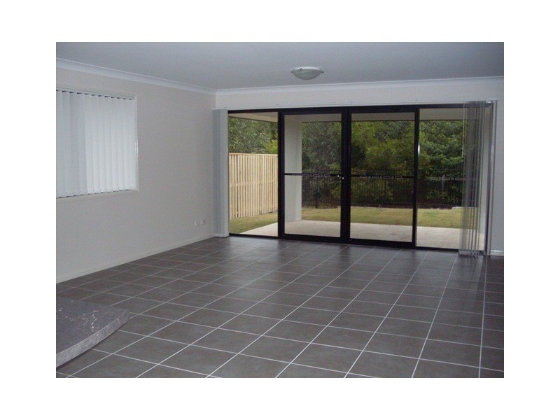 5 Presentation Boulevard, Nambour QLD 4560