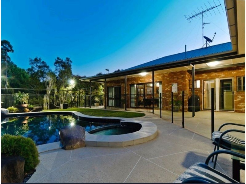 16 Chiltern Court, Coes Creek QLD 4560