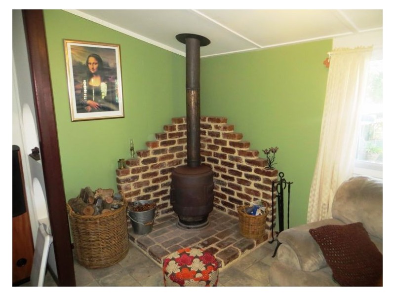 5 Railway Terrace, Nambour QLD 4560