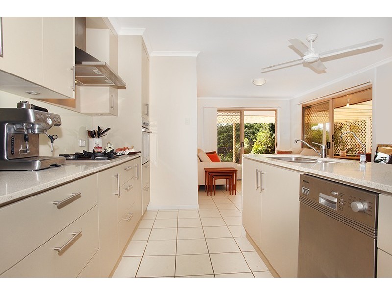 2/17 Glenbrook Drive, Nambour QLD 4560