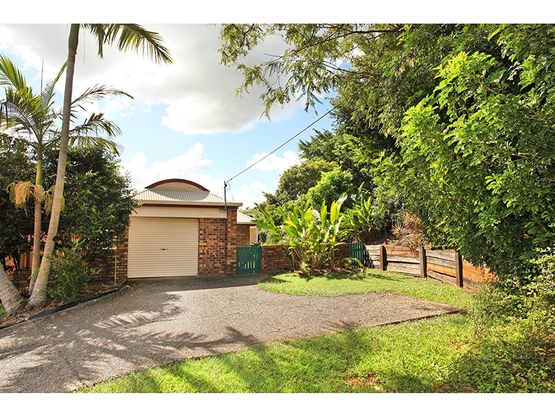 2/17 Glenbrook Drive, Nambour QLD 4560