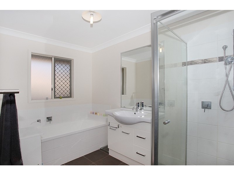 9 Presentation Boulevard, Nambour QLD 4560