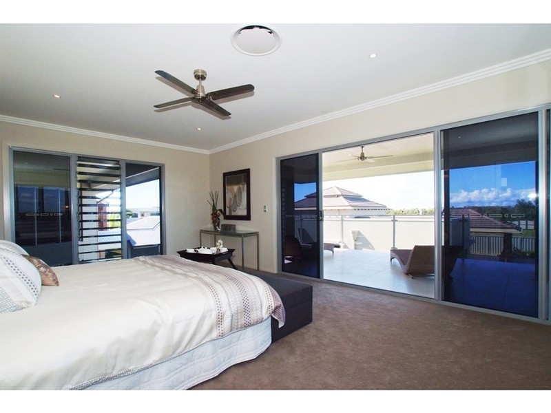 7 Dunebean Drive, Banksia Beach QLD 4507