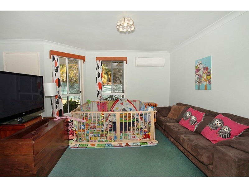 51 Spring Myrtle Avenue, Nambour QLD 4560