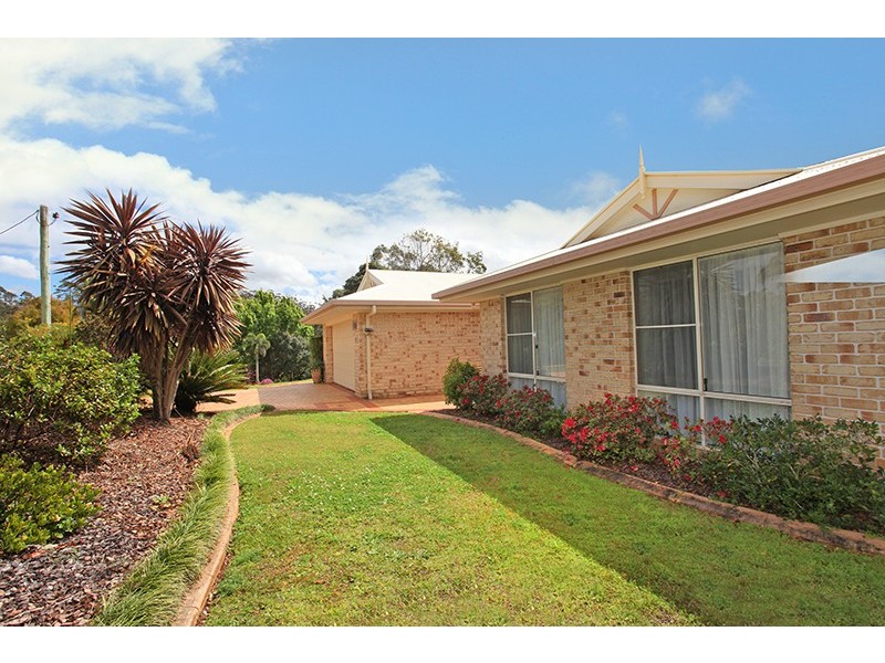28 Rainbow Park Drive, Mapleton QLD 4560