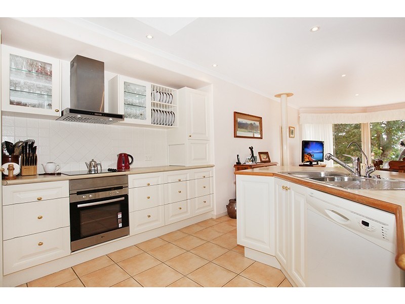 28 Rainbow Park Drive, Mapleton QLD 4560