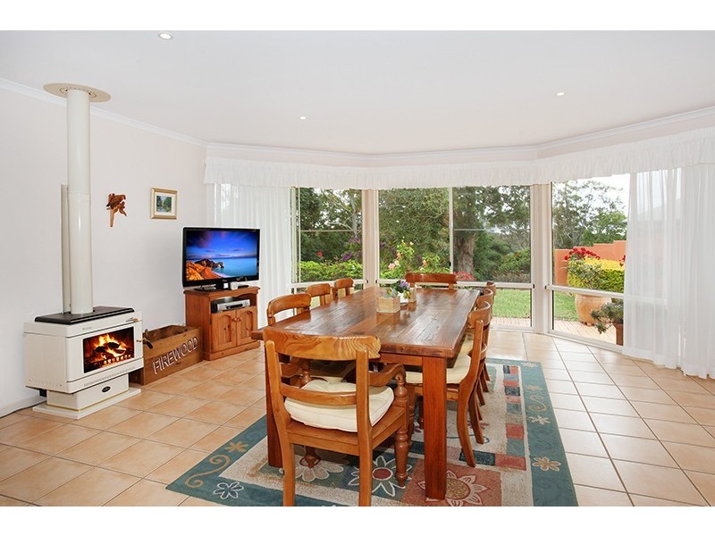 28 Rainbow Park Drive, Mapleton QLD 4560