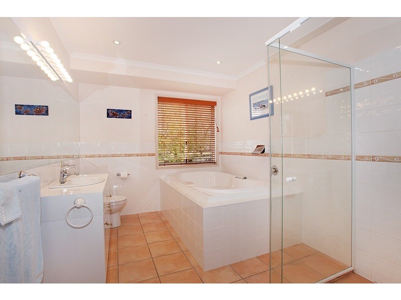 28 Rainbow Park Drive, Mapleton QLD 4560