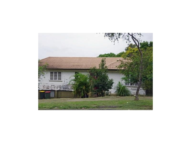 16 Waterfall Road, Nambour QLD 4560