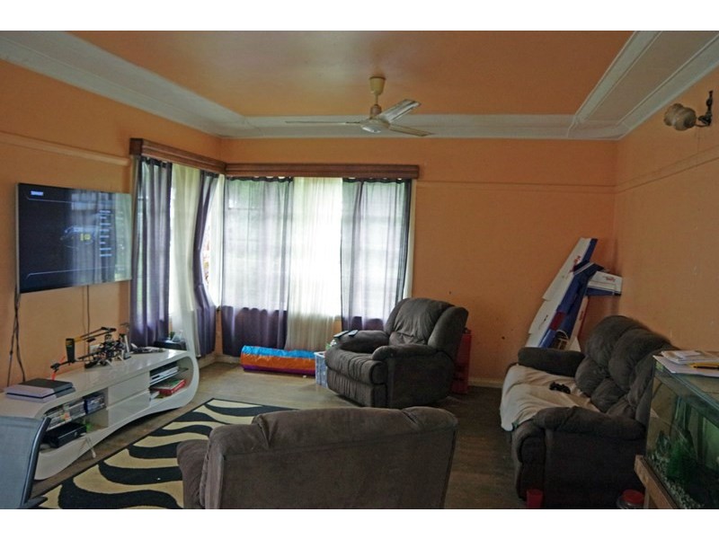 16 Waterfall Road, Nambour QLD 4560